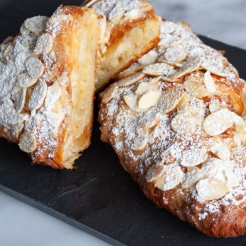 Croissant Aux Amandes